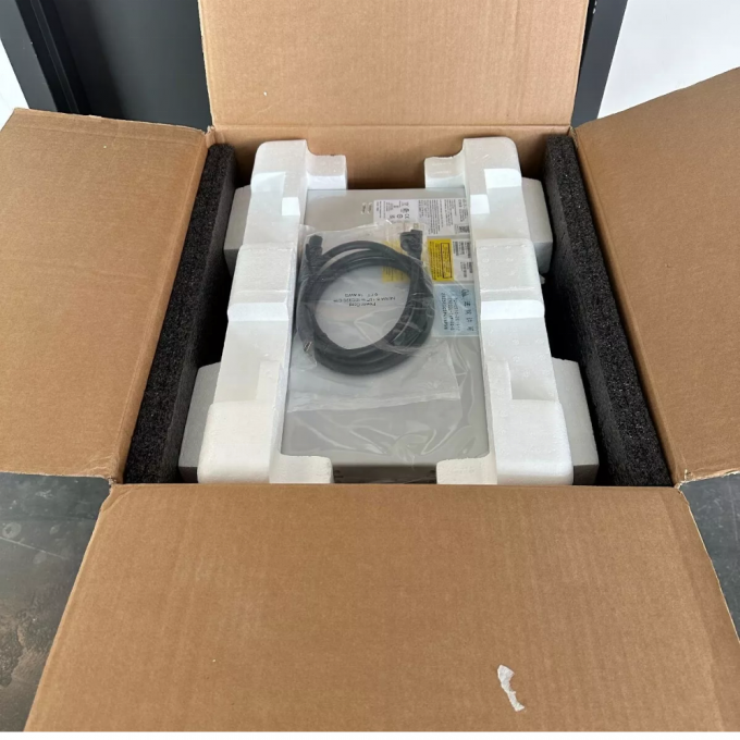 C9200L-24P-4G-E C9200L Series 24-port PoE+ 4x10G Uplink Network Cisco Switch C9200L-24P-4G-E 2